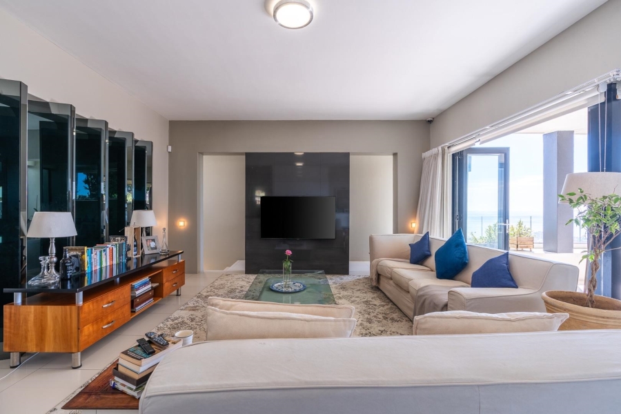 5 Bedroom Property for Sale in Fresnaye Western Cape